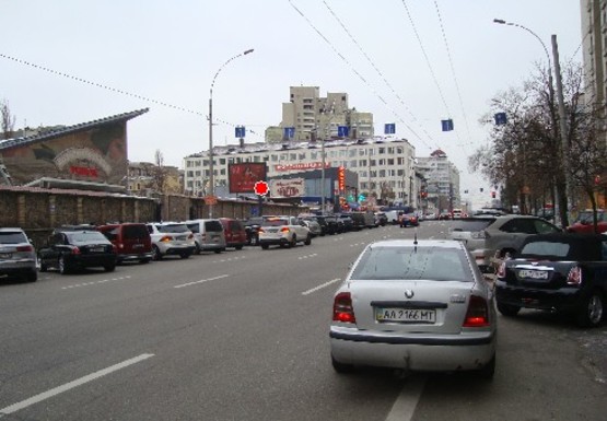 Фото рекламной плоскости по адресу Антоновича ул., 115