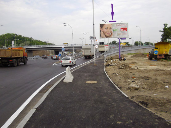 Фото рекламной плоскости по адресу мост Патона/ Надднепрянское шоссе (напр.в центр)