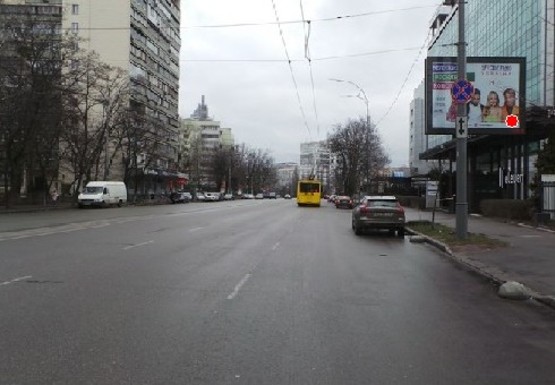 Фото рекламної площини за адресою Соломенская ул., 10 (напротив)