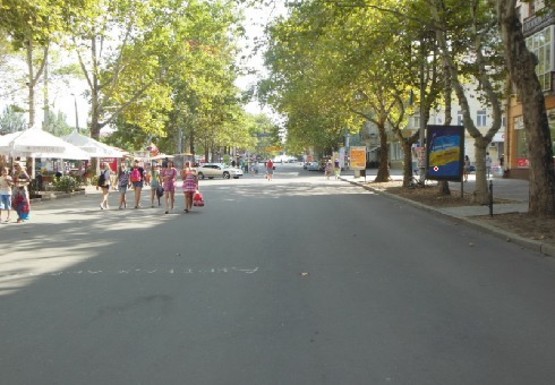 Фото рекламної площини за адресою Соборная ул. - Адмирала Макарова ул.