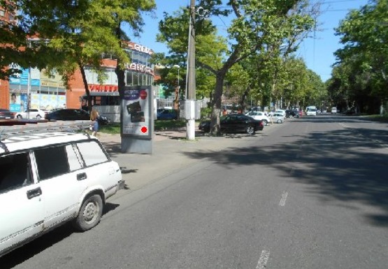 Фото рекламной плоскости по адресу Шевченко пр.,4-А, БЦ "Шевченковский" напротив