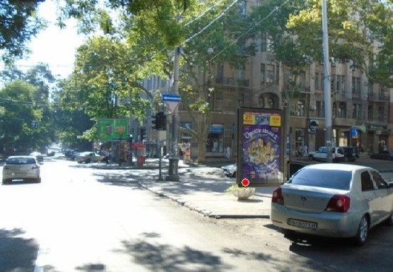 Фото рекламної площини за адресою Троицкая ул., 27 - Пушкинская, 36