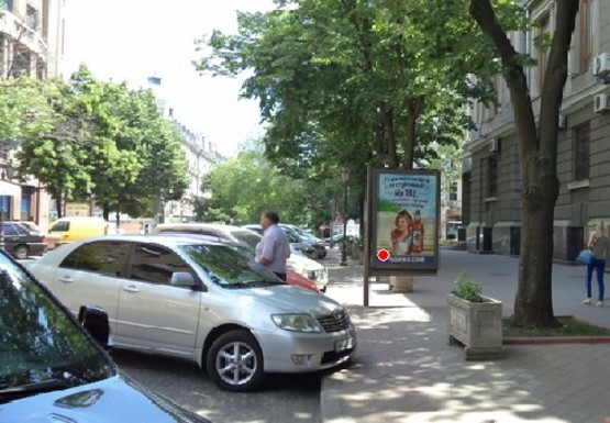 Фото рекламної площини за адресою Дерибасовская ул., 11