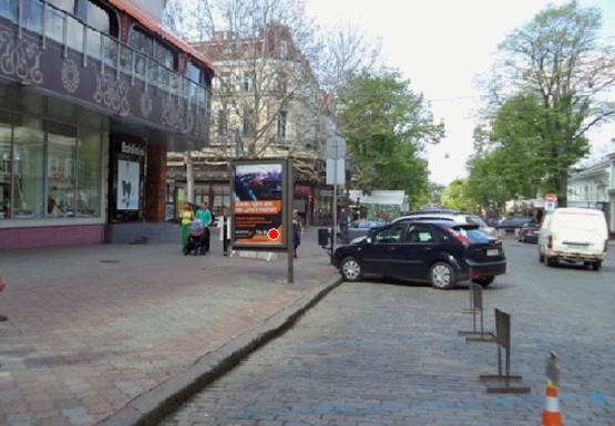 Фото рекламной плоскости по адресу Дерибасовская ул., 15