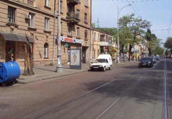 Фото рекламної площини за адресою Преображенская ул., 67