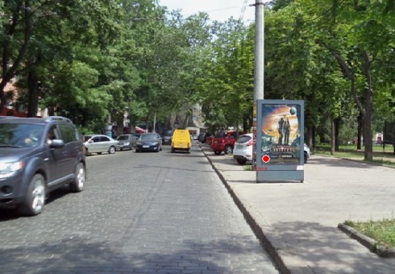 Фото рекламної площини за адресою Соборная пл. - Садовая ул.