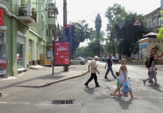 Фото рекламної площини за адресою Троицкая ул., 60 - Преображенская ул.