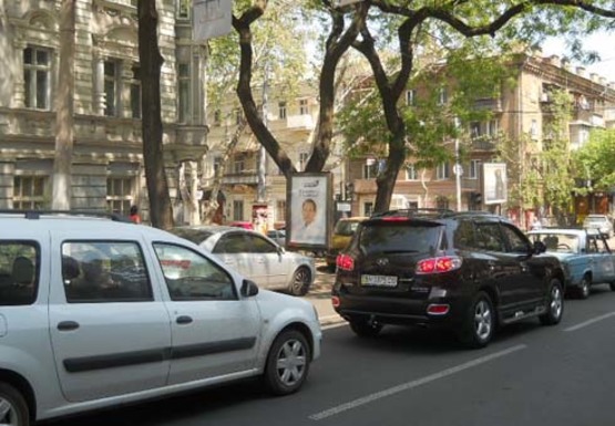 Фото рекламної площини за адресою Троицкая ул., 26 - Пушкинская ул.