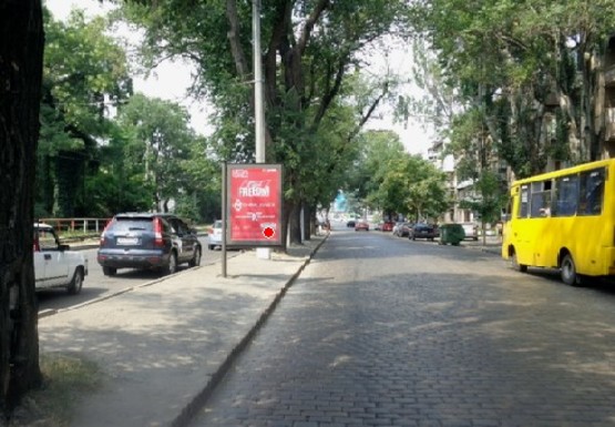 Фото рекламної площини за адресою Итальянский б-р., 6