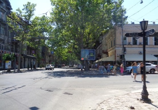 Фото рекламної площини за адресою Ришельевская ул., 36 -  Троицкая ул. А3