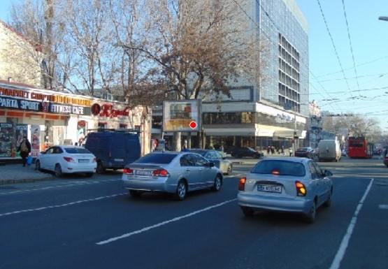 Фото рекламной плоскости по адресу М. Арнаутская ул., 56 - Ришельевская ул.