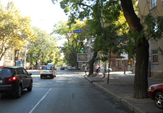 Фото рекламной плоскости по адресу Успенская ул.-  Ришельевская ул., 35/37