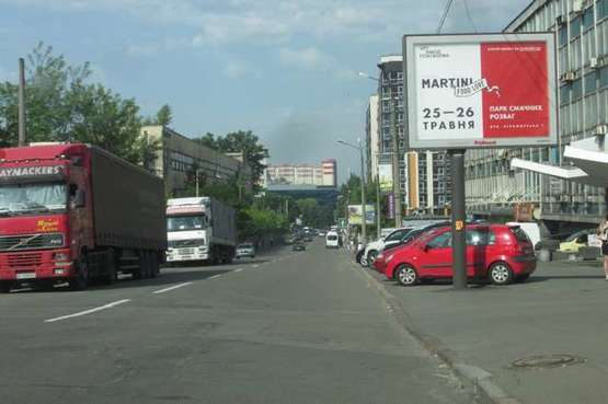 Фото рекламної площини за адресою Джона Маккейна вул., 5