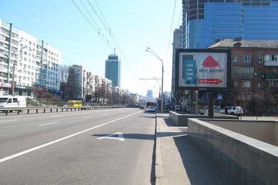 Фото рекламной плоскости по адресу Перемоги просп., , 17