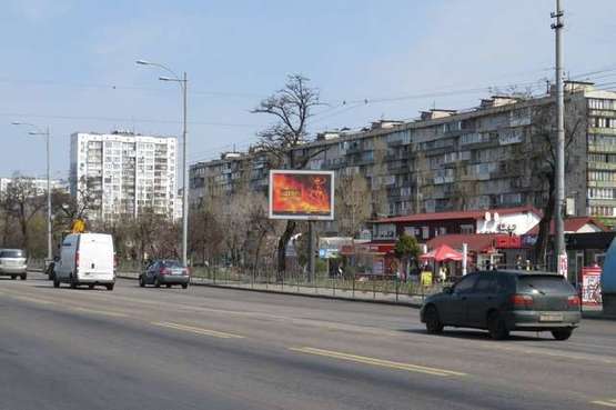Фото рекламної площини за адресою Соборності просп. (Возз`єднання просп.), (Возз`єднання), 8
