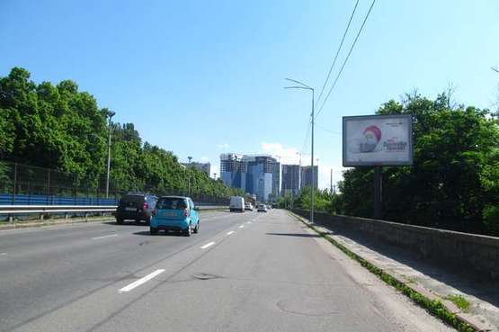 Фото рекламной плоскости по адресу Борщагівська вул., . 100 метрів від зупинки Політехнічний інститут