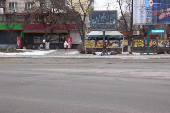 Фото рекламної площини за адресою Кирилівська вул., . ( Фрунзе), 122/1