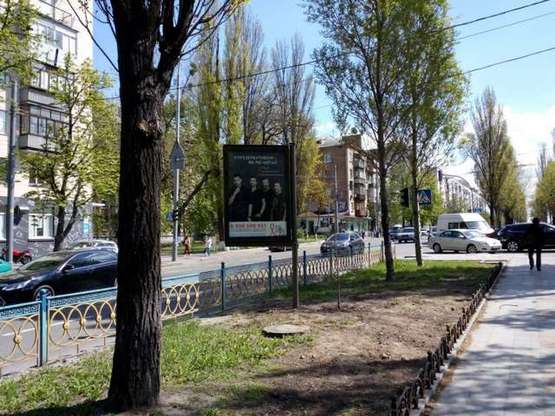 Фото рекламной плоскости по адресу Лесі Українки бульв., 11 розподільник