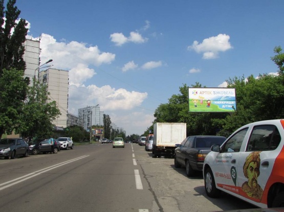 Фото рекламной плоскости по адресу Андрея Малышко ул., напротив д.15/1