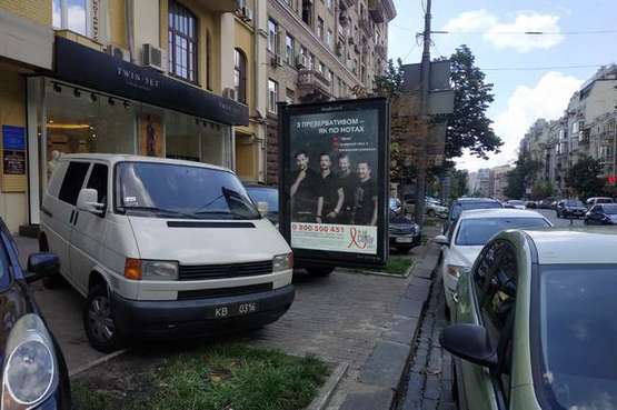 Фото рекламной плоскости по адресу Велика Васильківська вул., 27