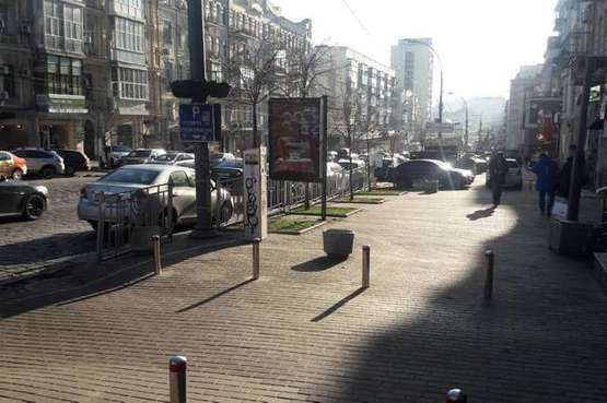 Фото рекламной плоскости по адресу Велика Васильківська вул., .32 А