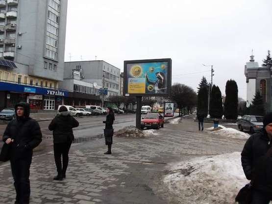 Фото рекламной плоскости по адресу Київська вул., 2