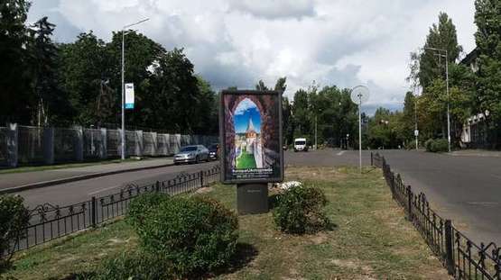 Фото рекламної площини за адресою Богдана Гаврилишина вул. (Ванди Василевської вул.), 18 (в направл. Рибалка вул.)