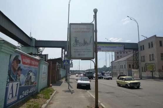 Фото рекламной плоскости по адресу Набережно-Хрещатицька вул., 10 (№1) :навпроти вул. Хорива (в напр. Речного вокзала)