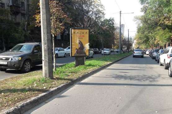 Фото рекламной плоскости по адресу Льва Толстого вул., 21/2 розподілювач №4 (в направл. Саксаганського)