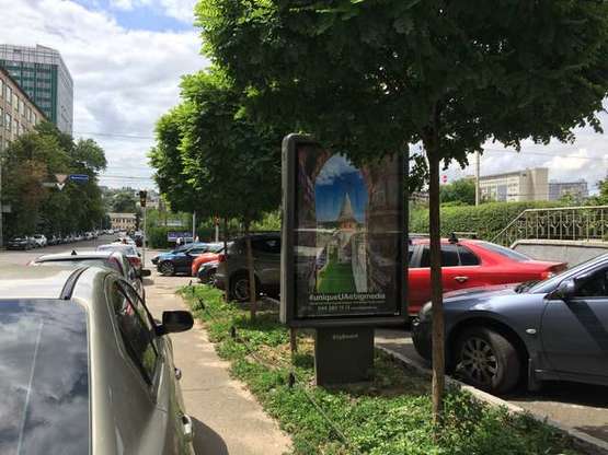 Фото рекламной плоскости по адресу Ділова вул., 24