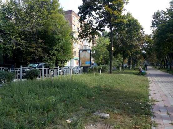 Фото рекламной плоскости по адресу Марії Приймаченко бульв., , 3, бульварна частина