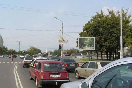 Фото рекламной плоскости по адресу Червоношкільна наб. - Університетська вул.