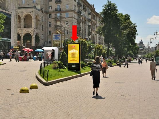 Фото рекламної площини за адресою Крещатик ул., 19, ст.м. Крещатик, в сторону Бессарабская пл.