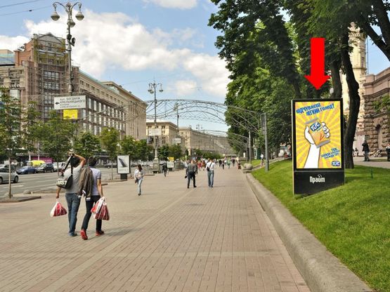 Фото рекламной плоскости по адресу Крещатик ул., 27, в сторону Независимости пл.