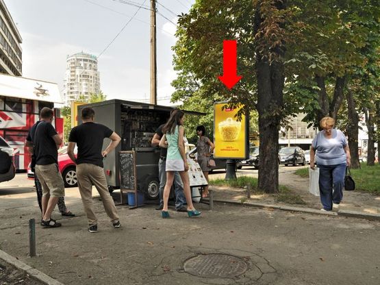 Фото рекламної площини за адресою Львовская пл., территория парка (между Бульварно-Кудрявская ул. (бывш. Воровского ул.) и Сечевых Стрельцов ул. (бывш. Артема ул.)), сторону Сечевых Стрельцов ул. (бывш. Артема ул.), №4