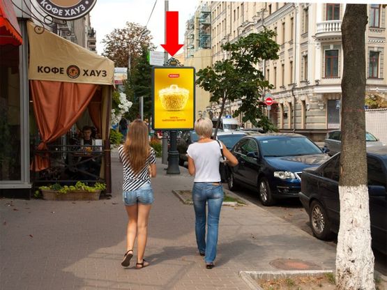 Фото рекламной плоскости по адресу Ярославов Вал ул., 13, в сторону Львовская пл.