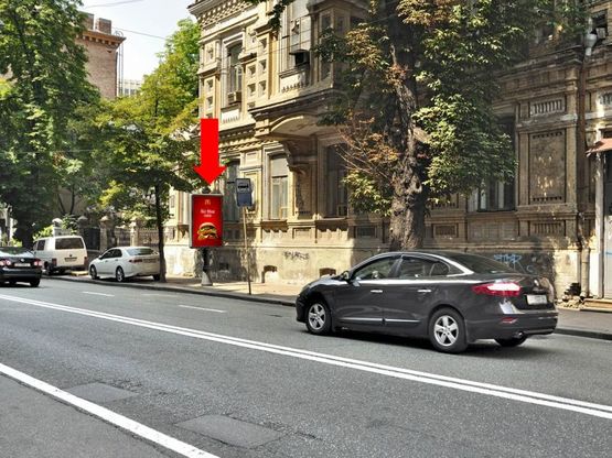 Фото рекламной плоскости по адресу Б. Житомирская ул., 28, в сторону Львовская пл.