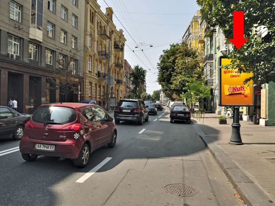 Фото рекламной плоскости по адресу Б. Житомирская ул., 10, в сторону Львовская пл.