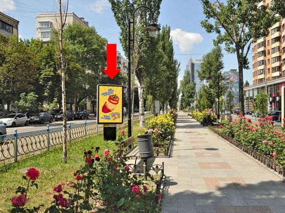 Фото рекламної площини за адресою Украинки бул., 16, (бульвар)