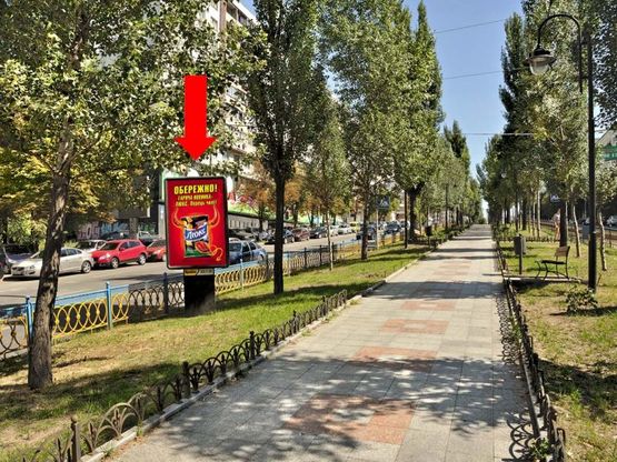 Фото рекламної площини за адресою Украинки бул., 3, (бульвар)