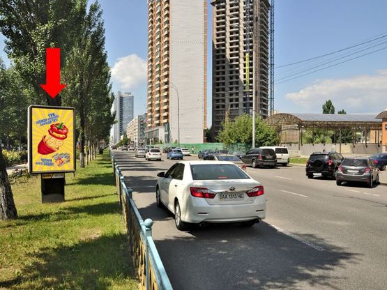Фото рекламной плоскости по адресу Украинки бул., 7-Б, (бульвар)