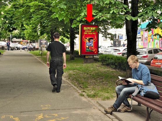 Фото рекламної площини за адресою Антоновича ул. (бывш. Горького ул.), 1, напротив магазина "Стиль и комфорт"