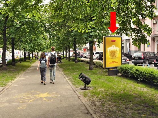 Фото рекламної площини за адресою Антоновича ул. (бывш. Горького ул.), 4/6