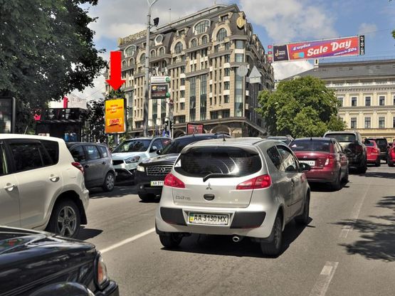 Фото рекламної площини за адресою Михайловская ул., 21Б, на светофоре, в сторону Львовская пл.