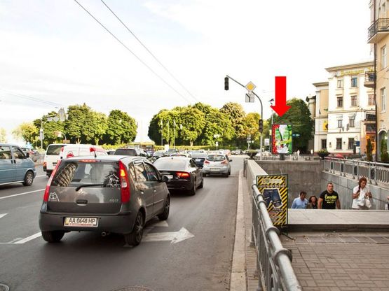 Фото рекламной плоскости по адресу Мазепы ул., 18/29, Славы пл., в сторону Лаврская ул.