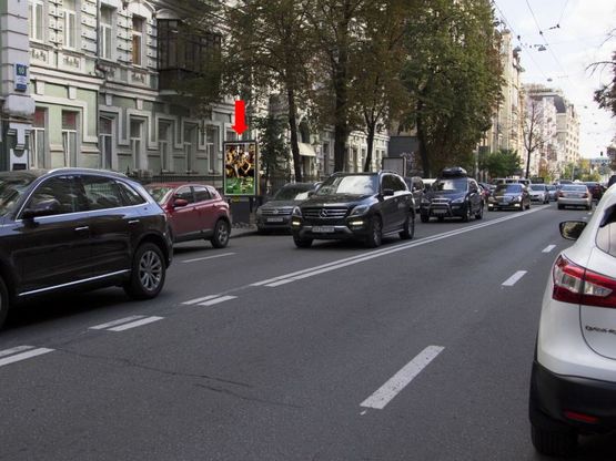Фото рекламної площини за адресою Б. Житомирская ул., 10, в сторону Владимирская ул.