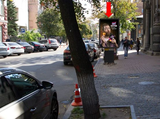 Фото рекламной плоскости по адресу Ярославов Вал ул., 7, напротив консульства Польши, в сторону Владимирская ул.