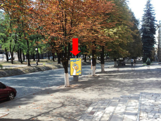 Фото рекламної площини за адресою Яворницкого пр. (бывш. Маркса пр.), 36