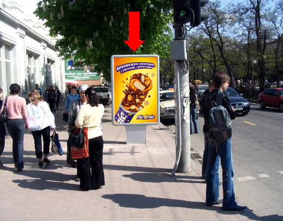 Фото рекламной плоскости по адресу Яворницкого пр. (бывш. Маркса пр.), 58 / Воскресенская ул. (бывш. Ленина ул.), 13