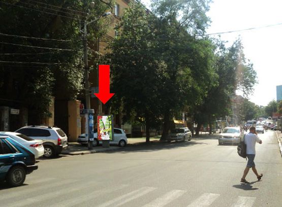 Фото рекламной плоскости по адресу Харьковская ул. / Магдебургского права ул. (бывш. Гопнер ул.), возле ночного клуба "Лабиринт"